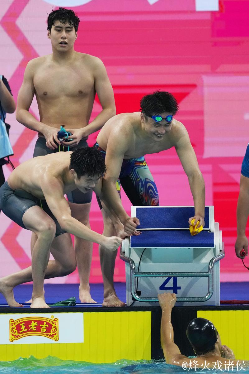 全运会男子4x200米自由泳接力赛 山东队摘金 全运会男子4x200米自由泳接力赛 山东队摘金