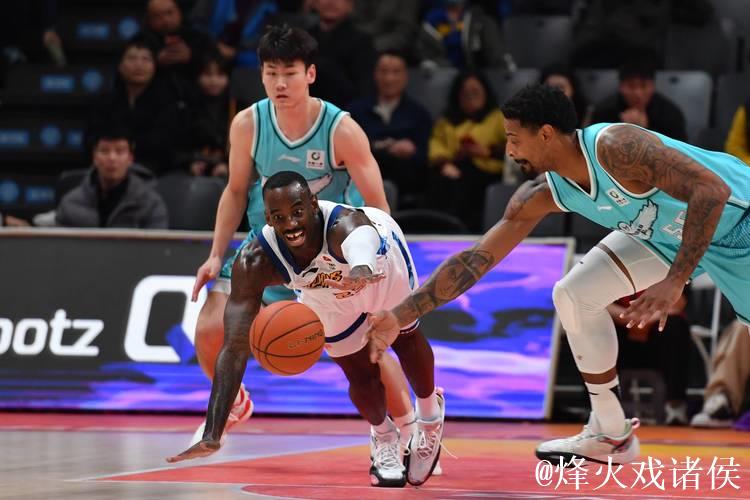 CBA-卡尔顿25+10 浙江方兴渡90-75青岛获6连胜 CBA-卡尔顿25+10 浙江方兴渡90-75青岛获6连胜